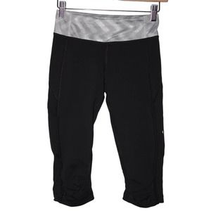 Women's Lululemon Athletica Black Gray White Athletic Crop Capri Leggings Size 4